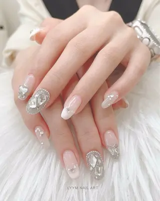 ネイル LYYM Salonのネイルデザイン