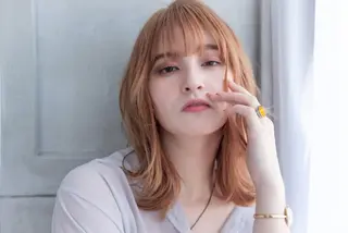 セミロング カラー リルウヘアー 天王寺のヘアスタイル