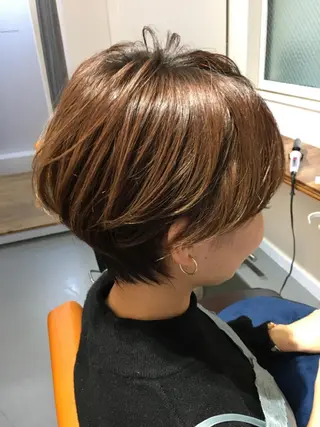 ショート カラー 代表　土屋ヒロユキ ショートカットのヘアスタイル