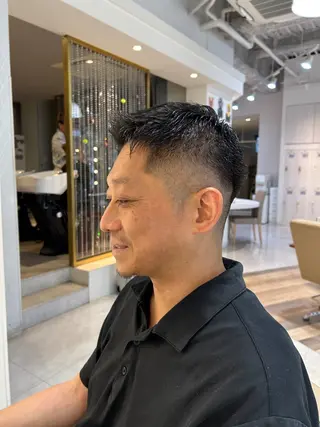 メンズ Yuu/髪質改善 デザインカラーのヘアスタイル