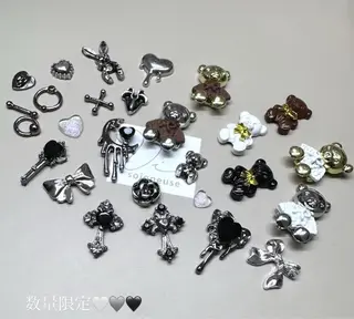 ネイル KISHIKAWA MEGUMIのネイルデザイン