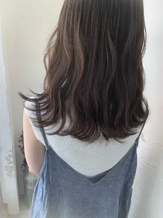 セミロング カラー fio マナミのヘアスタイル