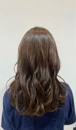カラー AiCK 渡邊 胡那のヘアスタイル