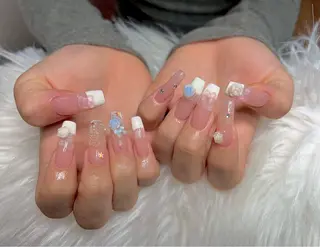 ネイル ダン ゴーゴックビックのネイルデザイン