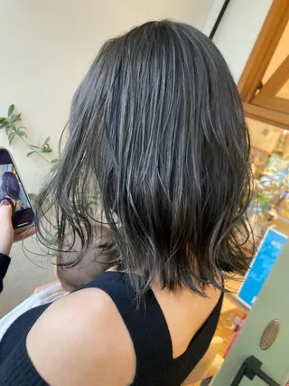 ミディアム 松村 由莉香のヘアスタイル