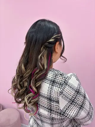 ロング ヘアアレンジ Set Salon Mémoire by miuprierre所属・川上 佳奈のヘアスタイル