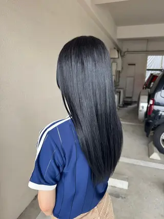 ロング カラー 成田 有沙のヘアスタイル