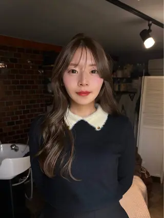 ロング カラー Gigi 代々木所属・りこ 🐈‍⬛韓国艶カラーのヘアスタイル