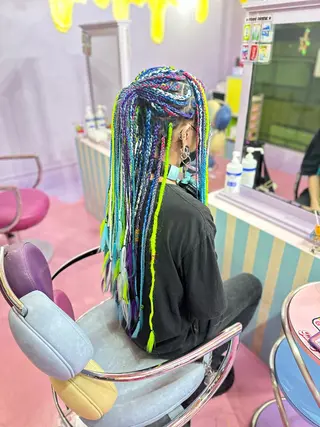 ロング Hair salon TOMMY所属・♮やっしー♮ 🌈派手髪🌈のヘアスタイル