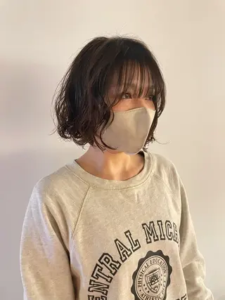 ショート ウシロダ メグミのヘアスタイル