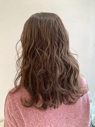 セミロング カラー 店長ハイトーンカラー 柞山史奈のヘアスタイル