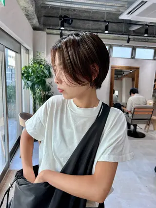 ショート カラー 🌟小顔カット🌟 レイヤーカットボブのヘアスタイル