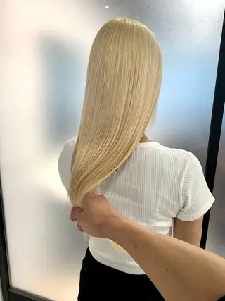 ショート カラー ヘアアレンジ ハイトーン/美髪矯正 🍃大江拓実のヘアスタイル