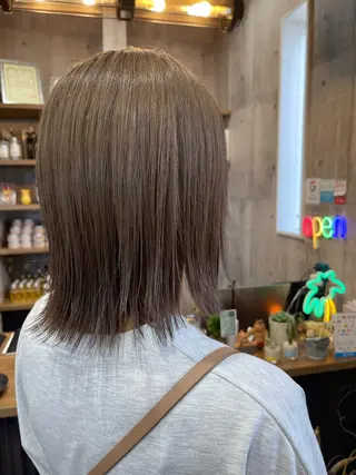 ミディアム カラー Felice Erikaのヘアスタイル