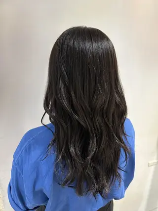 カラー HOLIDAYS所属・ミキ 🌈のヘアスタイル