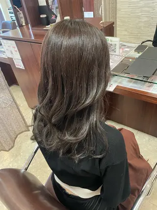 ミディアム カラー 佐藤 由依/透明感カラーのヘアスタイル