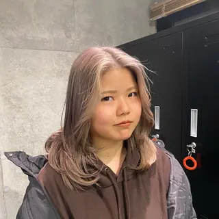 セミロング カラー 🩶レイヤーカット 🩶柔らかカラー結愛のヘアスタイル