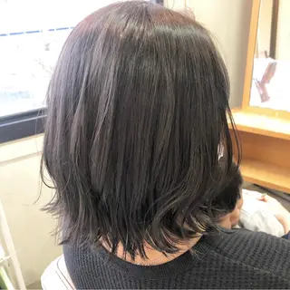ミディアム カラー 小森 樹奈のヘアスタイル