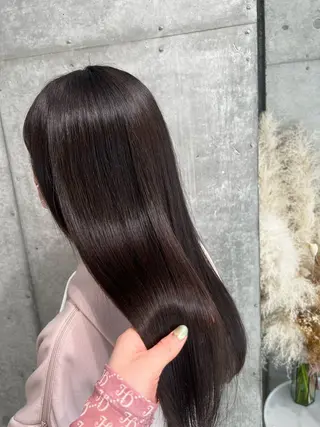 momo🍑/顔周り カット/透明感カラーのヘアスタイル