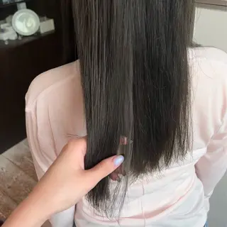 カラー dish所属・rimi tabeiのヘアスタイル