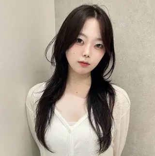 ロング ハッシュカット🖤 レイヤー/透けカラーのヘアスタイル