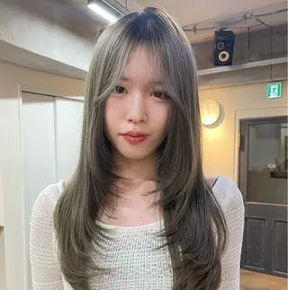 ロング カラー Kaede/ ハイトーンカラーのヘアスタイル