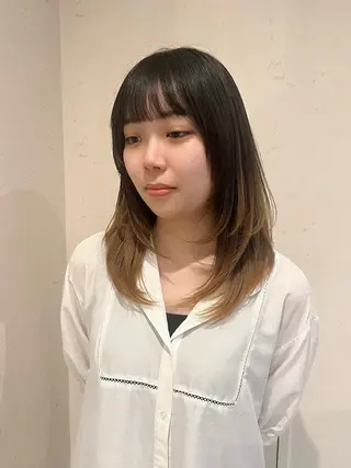 セミロング 工藤 梨花のヘアスタイル