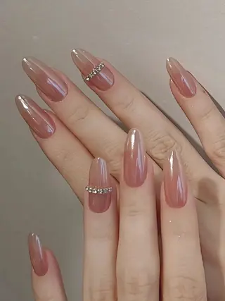 ネイル YUYI.nail salon所属・Mi Naのネイルデザイン