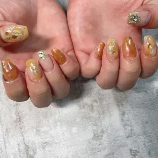 ネイル May.by Charme  Hのネイルデザイン