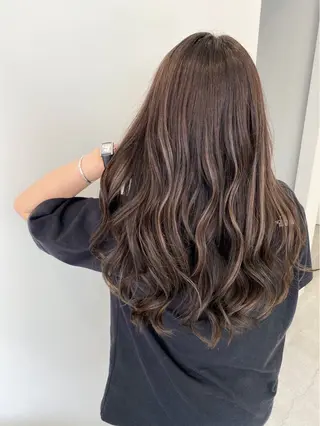 カラー teddy（テディ）所属・村瀬 茜のヘアスタイル