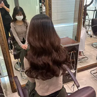 セミロング タンバルモリパーマ 礒井メンキのヘアスタイル