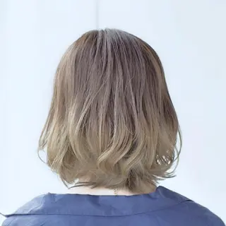 ミディアム 鈴木 奈波のヘアスタイル