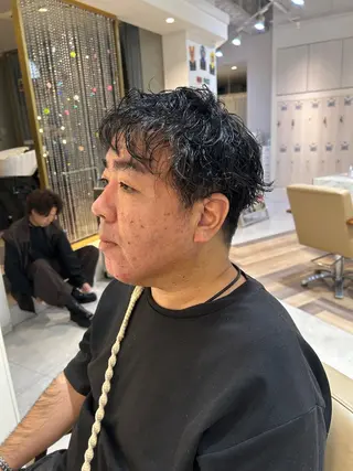 パーマ メンズ ヘアーメイクウィル野田阪神店所属・Yuu/髪質改善 デザインカラーのヘアスタイル
