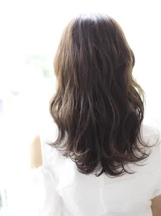 セミロング カラー ヘアアレンジ メンズハイトーン メンズバレイヤージュのヘアスタイル