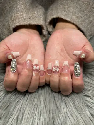 ネイル 鈴木 歩華のネイルデザイン