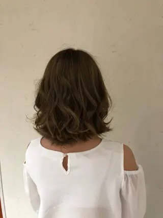 ミディアム カラー 小島嵩人 縮毛矯正 髪質改善のヘアスタイル