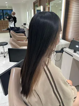 ロング カラー 清藤 綾のヘアスタイル