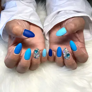 ネイル R nailのネイルデザイン