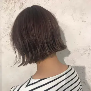 ショート カラー 泊 紗羅のヘアスタイル