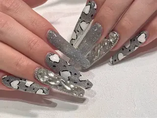 ネイル Merci𖤐´ 長谷川のマツエク・マツパデザイン