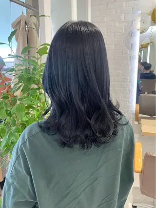 セミロング カラー 大川 綾乃のヘアスタイル