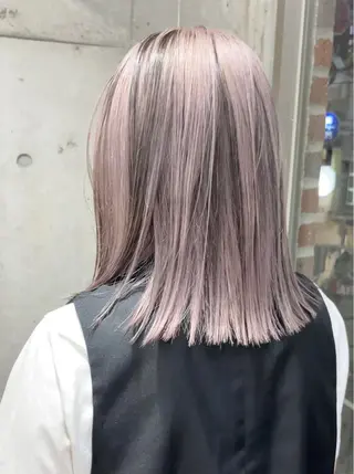 セミロング tsubasa🪽 ／ブリーチカラーのヘアスタイル