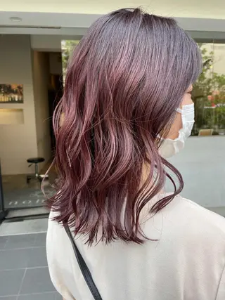 ミディアム カラー 小森 樹奈のヘアスタイル