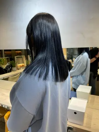 ロング カラー 透明感カラー 大人グレージュ有村のヘアスタイル