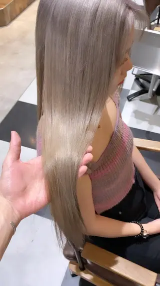 ロング 透明感ブリーチ/ メンズパーマのヘアスタイル