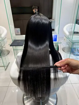 ロング 大河 由依のヘアスタイル