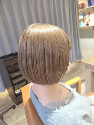 ミディアム カラー alushe 岡 陽子のヘアスタイル