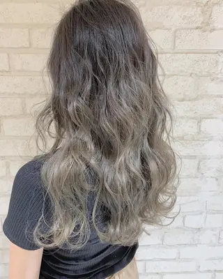 ミディアム VOICE　hair所属・レイヤーカット 川田くるみのヘアスタイル