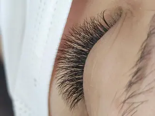 マツエク・マツパ brilliantly.MANIA所属・Nagao Ayumiのマツエク・マツパデザイン