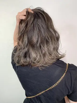 ミディアム 渋谷/ハッシュ レイヤーカット/会田のヘアスタイル